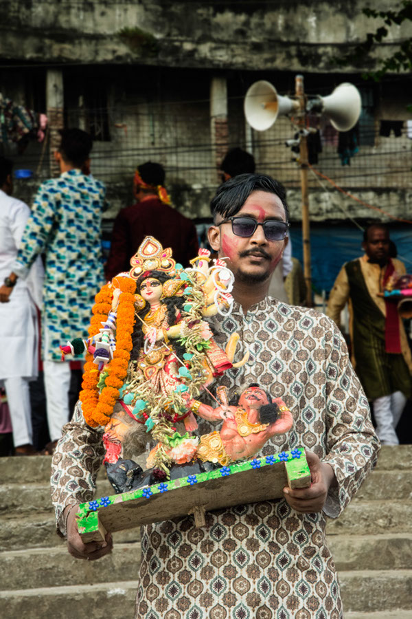 %_tempFileName9386%20Dhaka,%20Durga%20Puja%20(Devi%20Bisorjon)%