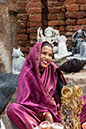 %_tempFileName38%20Orcha,%20Chaturbhuj%20Temple%20(venditrice%20di%20braccialetti)%